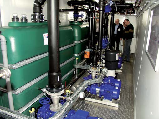 Zákaznická přejímka modulární energetické centrály ve výrobním závodě ONI v Lindlaru