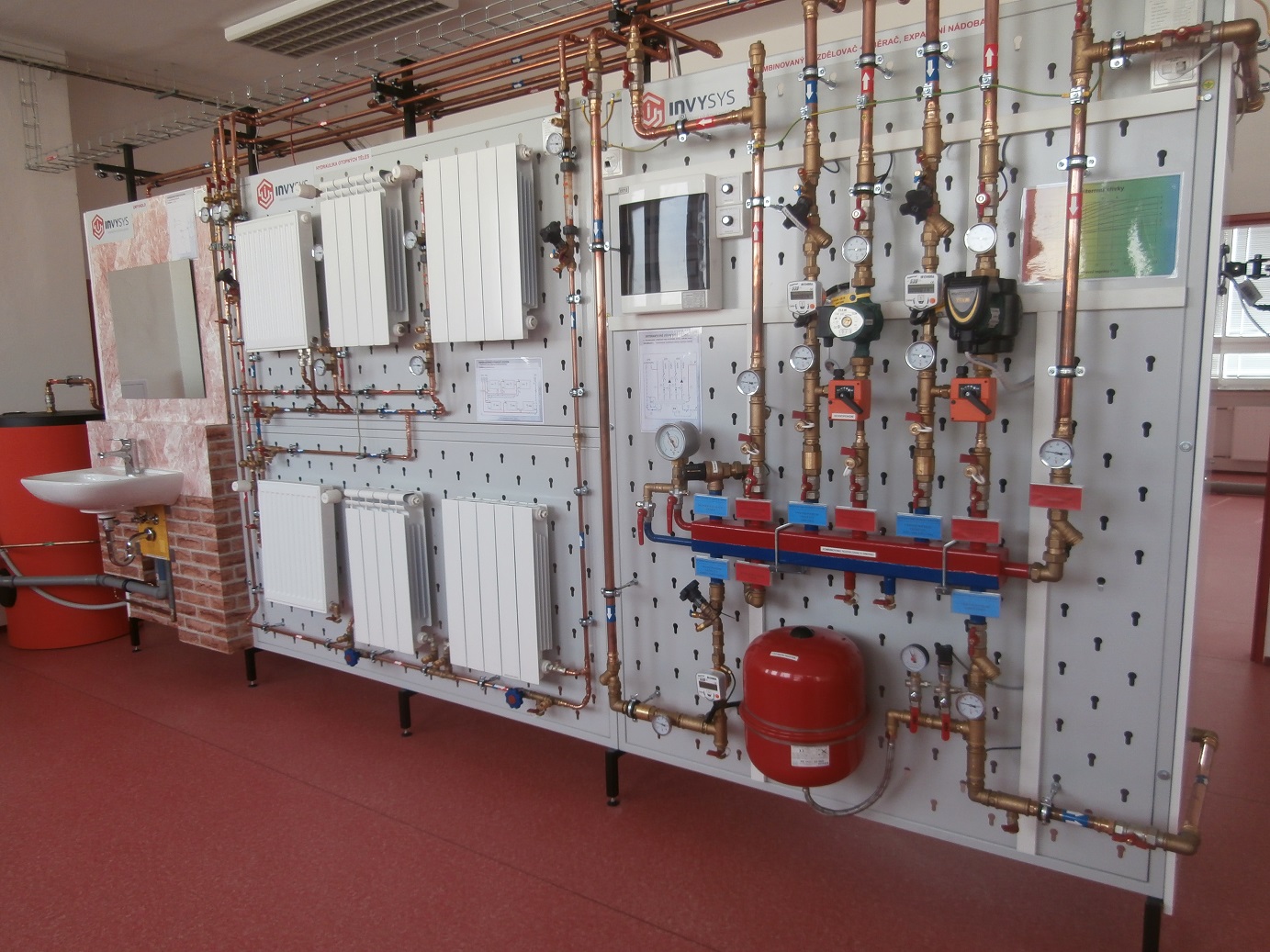 Interaktivni vyukovy system