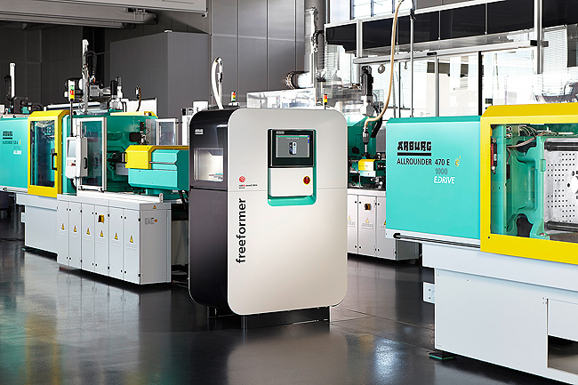 With the Freeformer for additive manufacturing and Allrounder injection moulding machines, Arburg covers the entire industrial production spectrum. At the Hannover Messe 2015, Arburg combines two processes for the individualisation of mass-produced parts