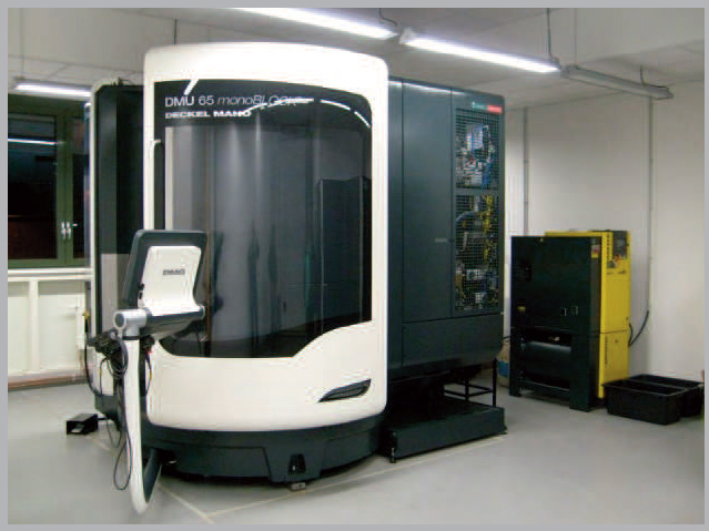 Obr. 5 &ndash; Pětios&eacute; CNC fr&eacute;zovac&iacute; centrum DMU 65 MonoBlock