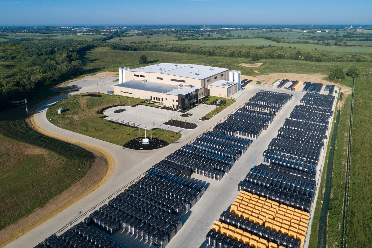 ENGEL - vstrekovacie stroje s uzatváracou silou 8 000 ton