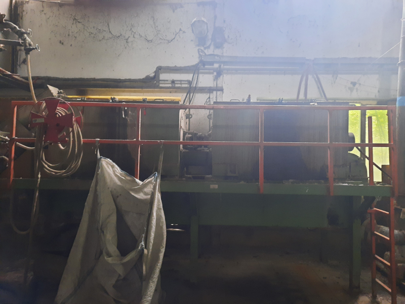 Centrifuges (friction washing) for foil
