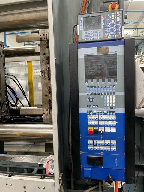 Battenfeld HM 8000/4500 B4 Injection molding machine