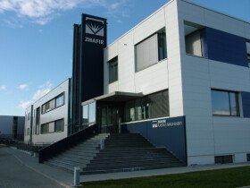 MAPRO a ZHAFIR PLASTICS MACHINERY GMBH in CR and SR