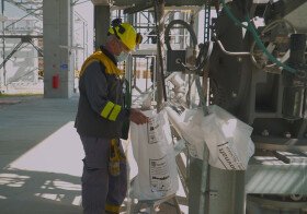 Polymers from Slovnaft are also used in the production of protective equipment for healthcare
