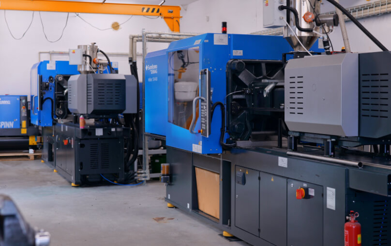 Free production capacities on injection molding machines 2 x 130T
